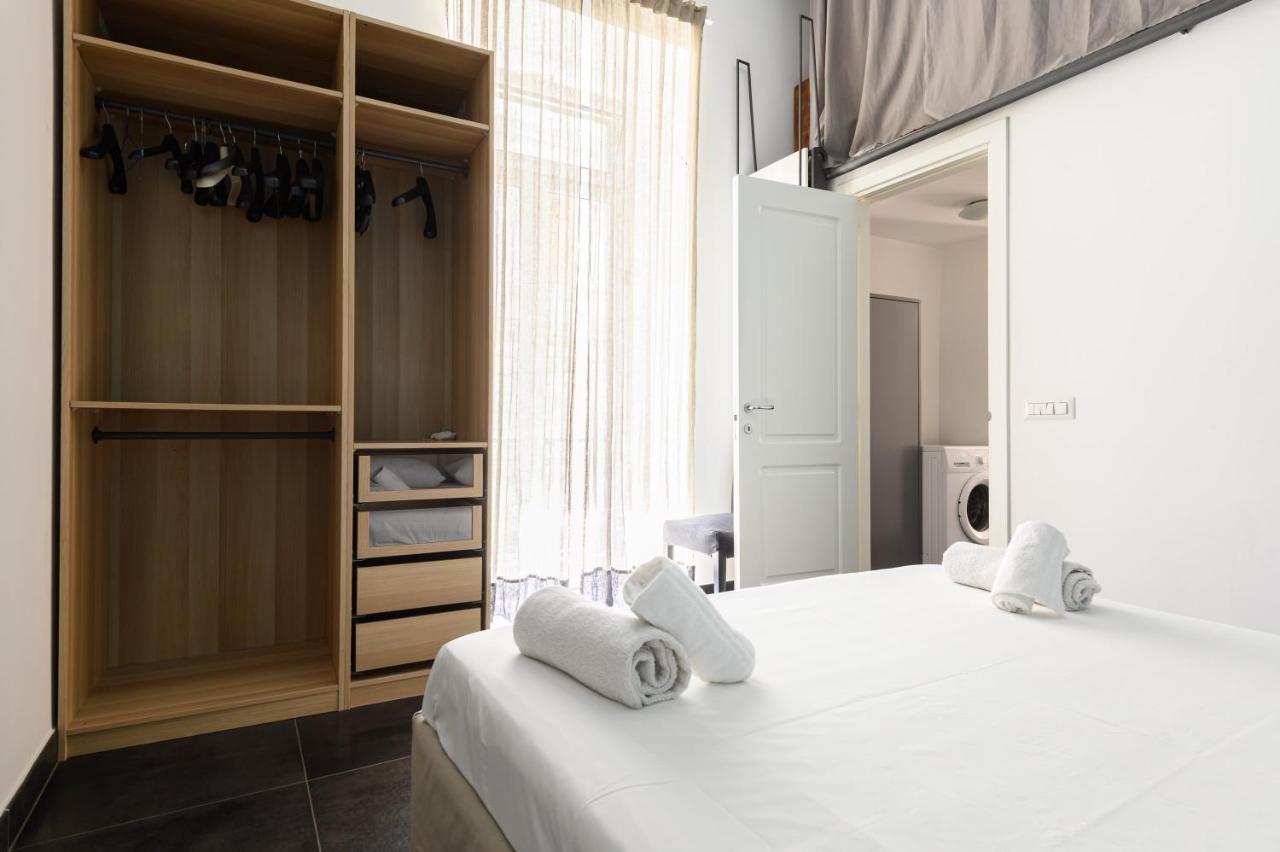 Corso Umberto 153 * Naples